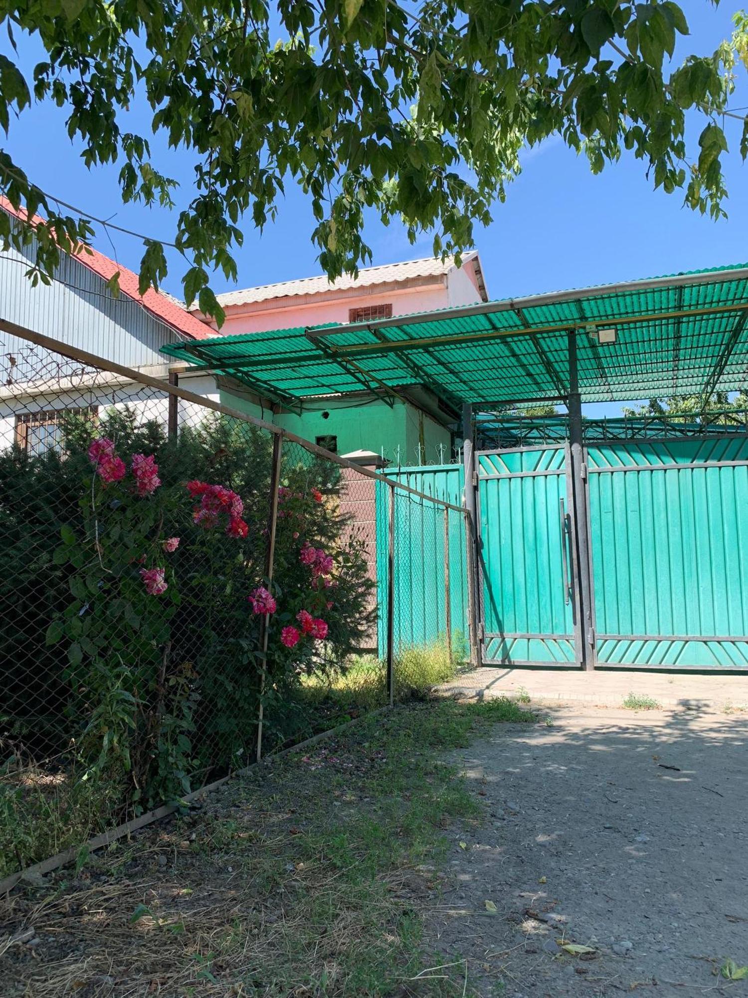 Bozui Hostel Biškek Exteriér fotografie