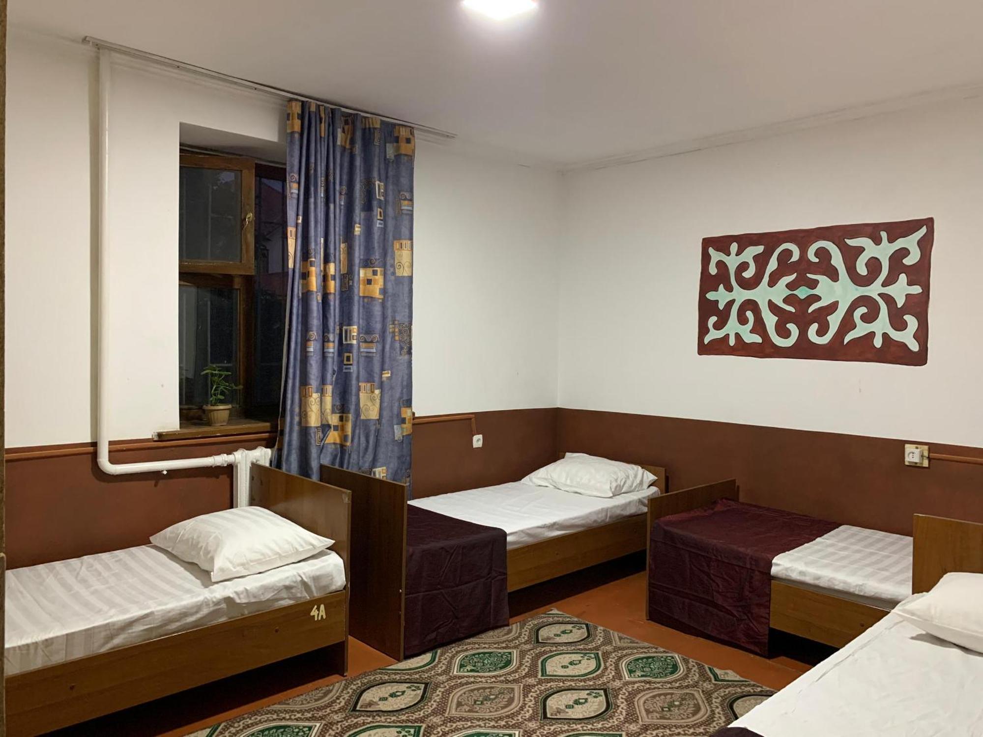 Bozui Hostel Biškek Exteriér fotografie